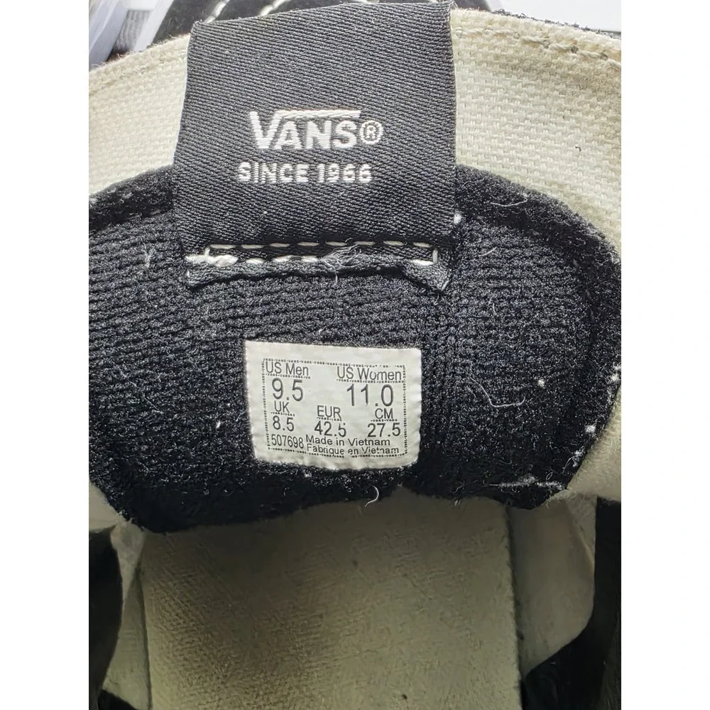 Vans Sk8-Hi Skull Tapestry Mens Size 9.5 US Black Bone Suede Canvas Sneakers